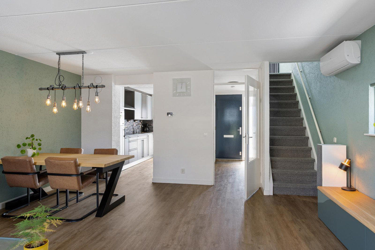 Hoekwoning te koop: Waregemstraat 20, Hengelo