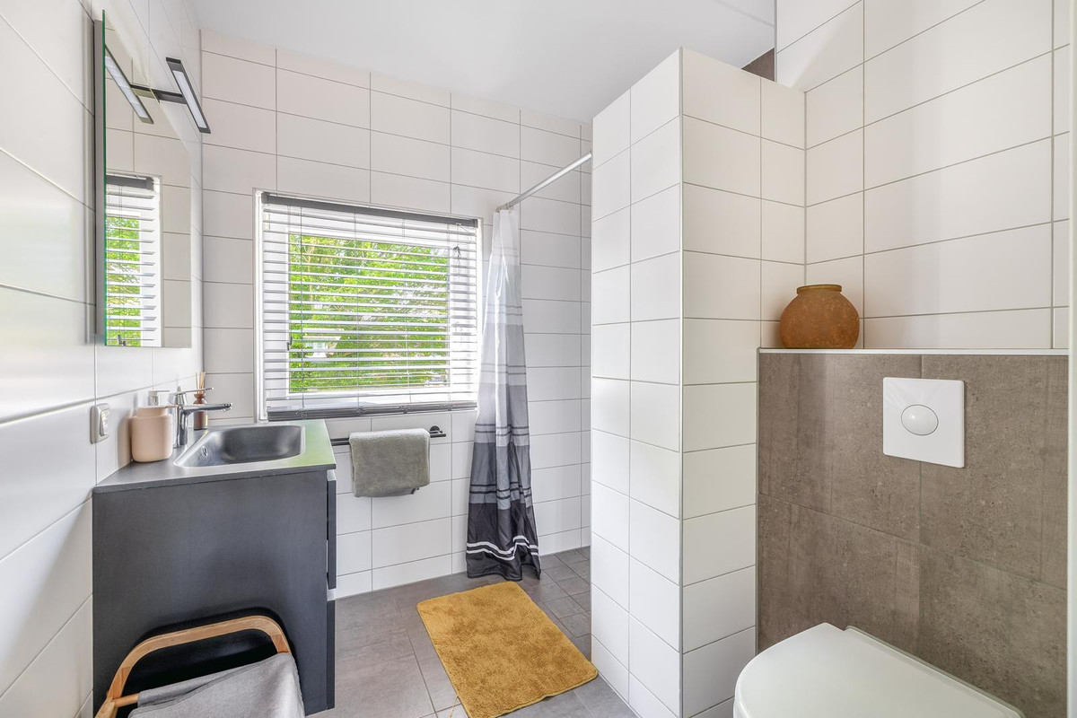 Tussenwoning te koop: Paul Guillaumestraat 44, Tegelen