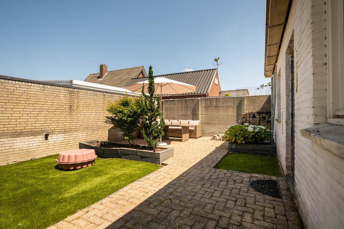 Vrijstaande woning te koop: Kloosterstraat 14, Hoogerheide