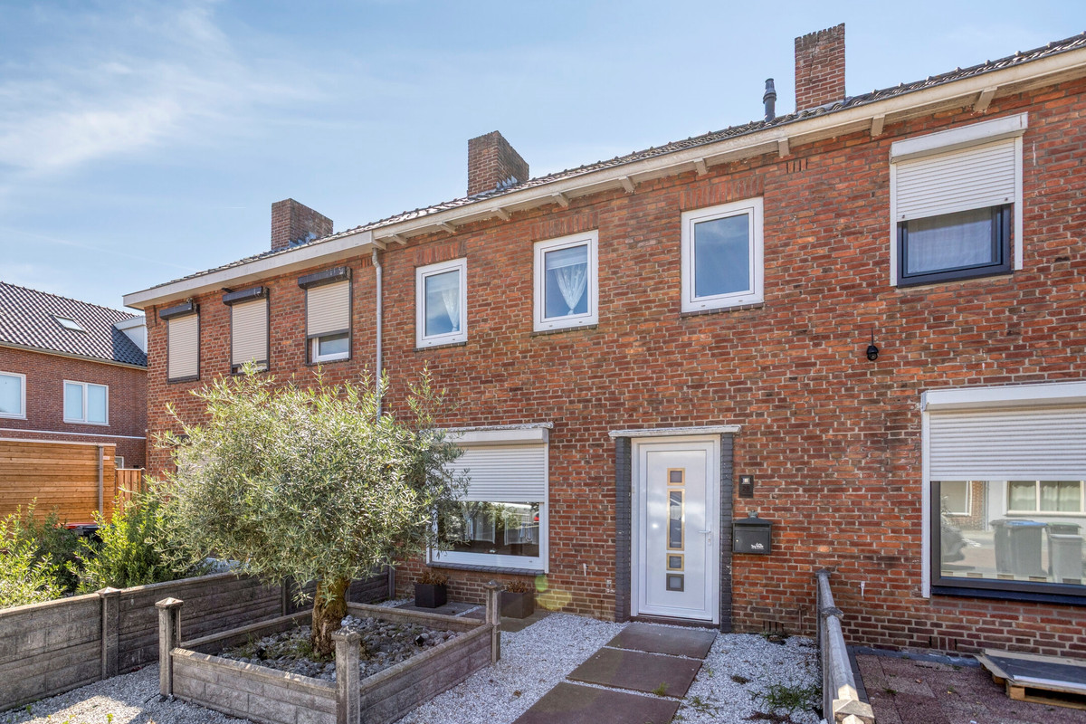 Tussenwoning te koop: Ratelaarstraat 28, Bergen Op Zoom