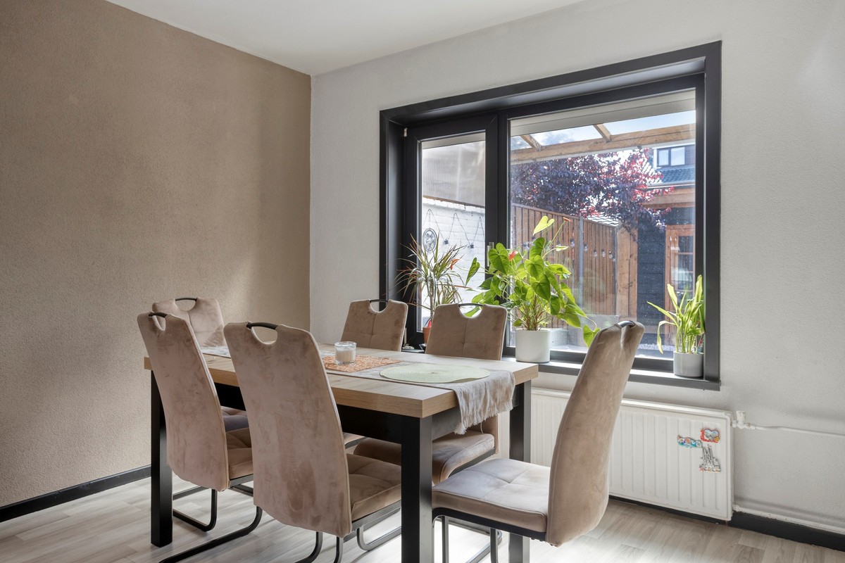 Tussenwoning te koop: Ratelaarstraat 28, Bergen Op Zoom