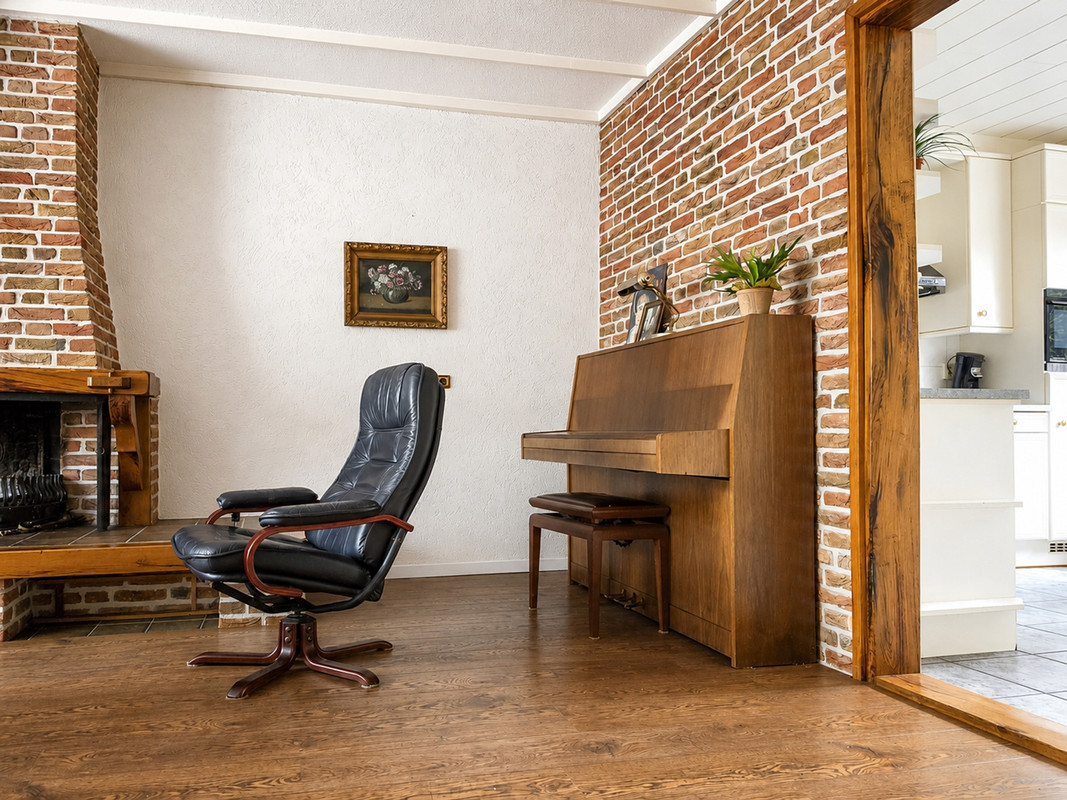 Twee-onder-één-kap te koop: Schipholtstraat 166, Enschede