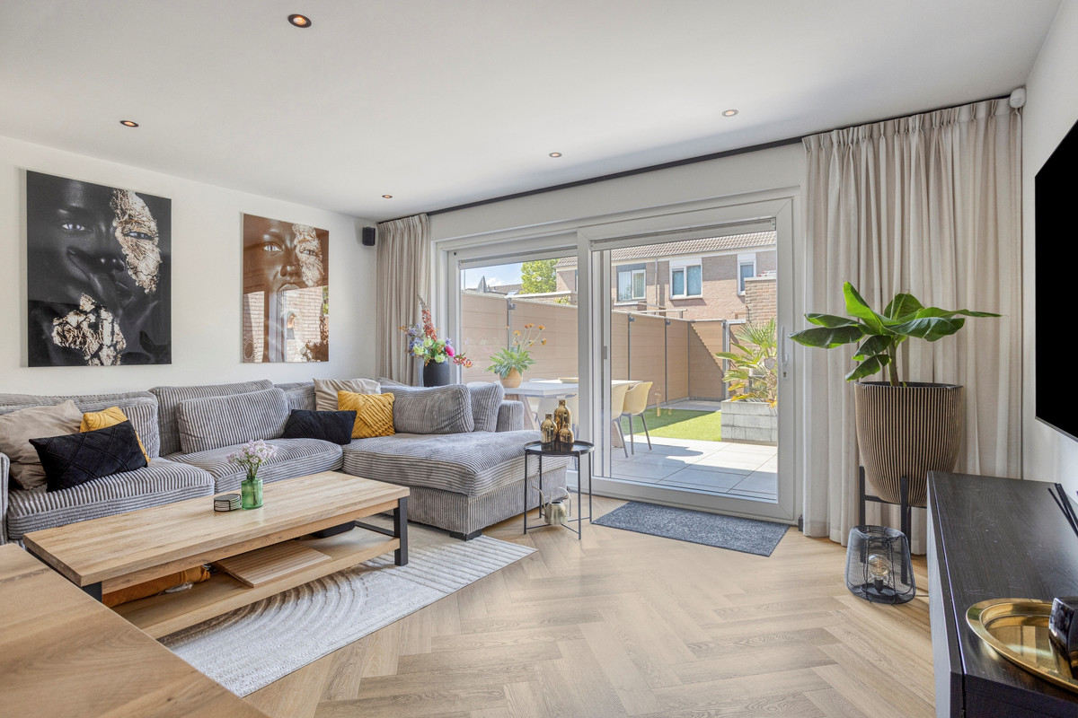 Tussenwoning te huur: Simon Vinkenoogstraat 5, Leiderdorp