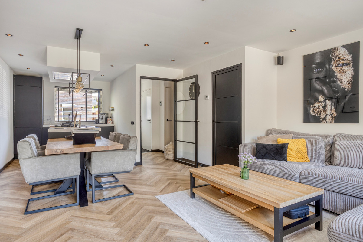 Tussenwoning te huur: Simon Vinkenoogstraat 5, Leiderdorp