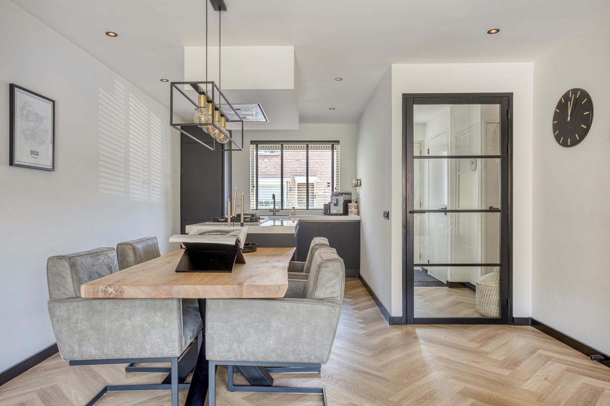 Tussenwoning te huur: Simon Vinkenoogstraat 5, Leiderdorp