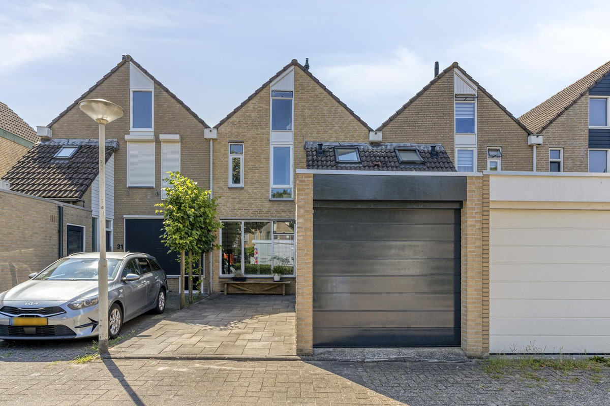 Tussenwoning te koop: de Hazelaar 32, Hoogerheide