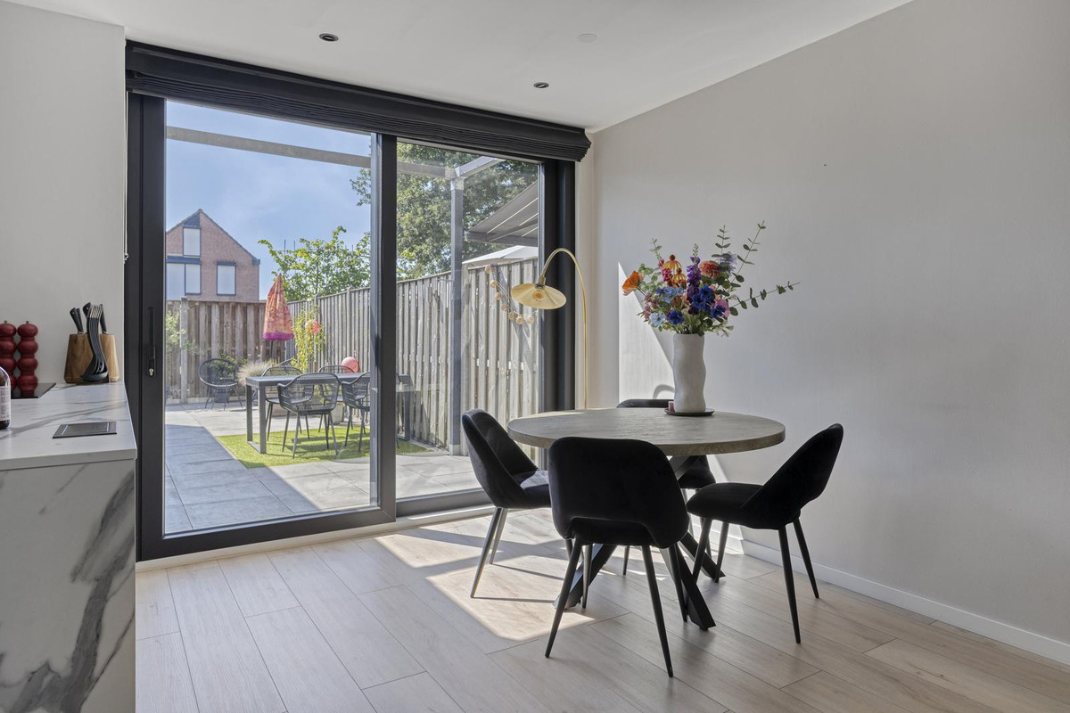 Tussenwoning te koop: de Hazelaar 32, Hoogerheide