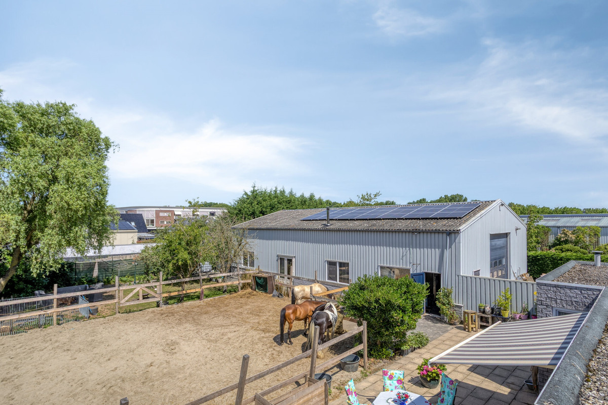 Vrijstaande woning te koop: Huizersdijk 16, Zevenbergen