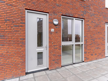 Dorpsstraat 16