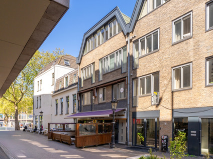 free-sector-houses for rent on Achter Clarenburg 59