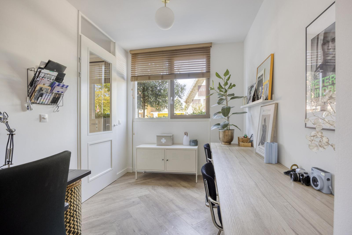 Tussenwoning te koop: Ouverturelaan 96, Krimpen Aan Den Ijssel