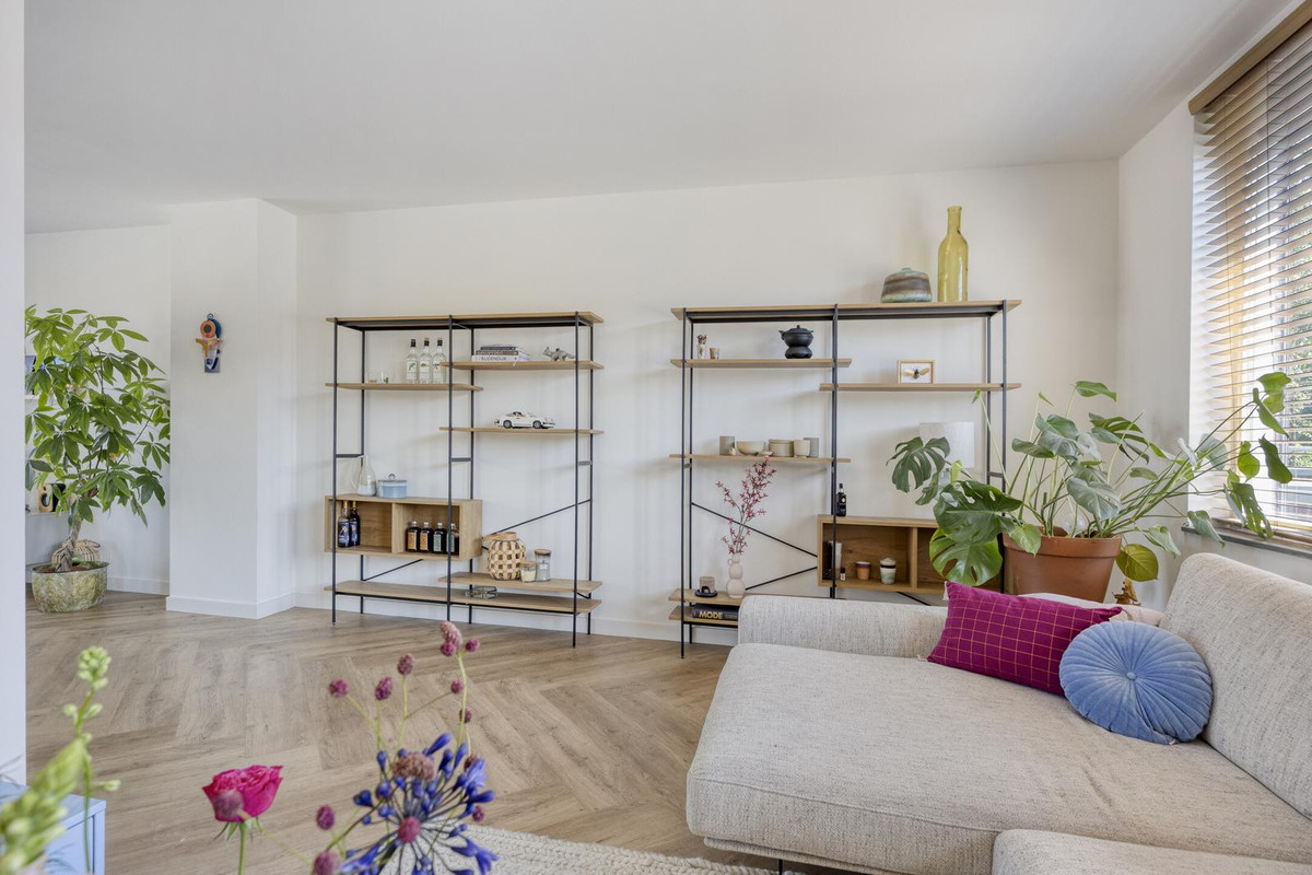 Tussenwoning te koop: Ouverturelaan 96, Krimpen Aan Den Ijssel
