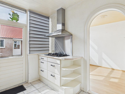 Spoorstraat 84