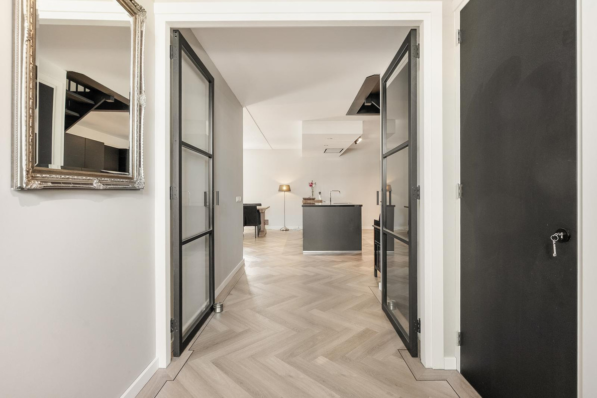 Tussenwoning te koop: Dorpsdijk 211C, Rhoon