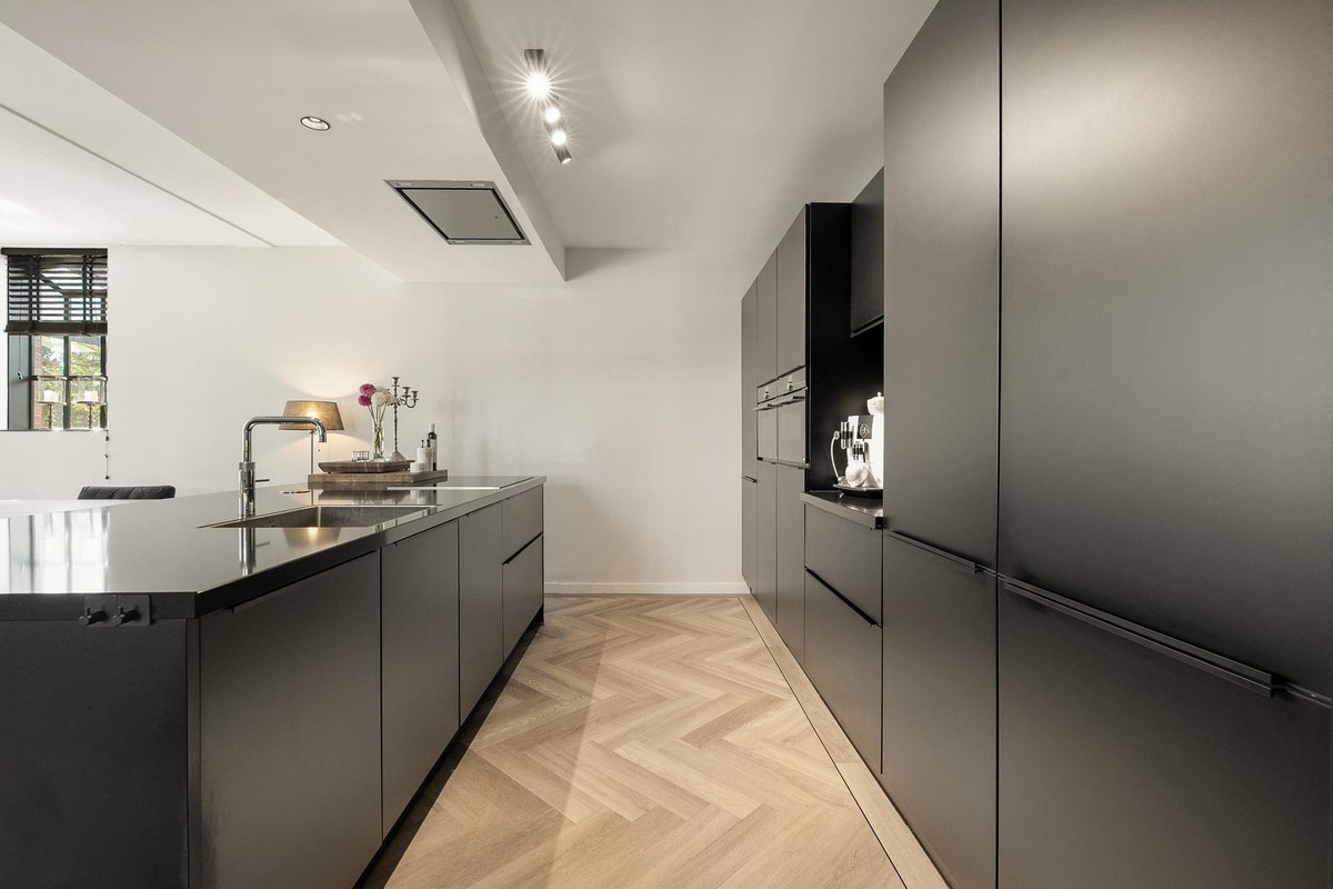 Tussenwoning te koop: Dorpsdijk 211C, Rhoon