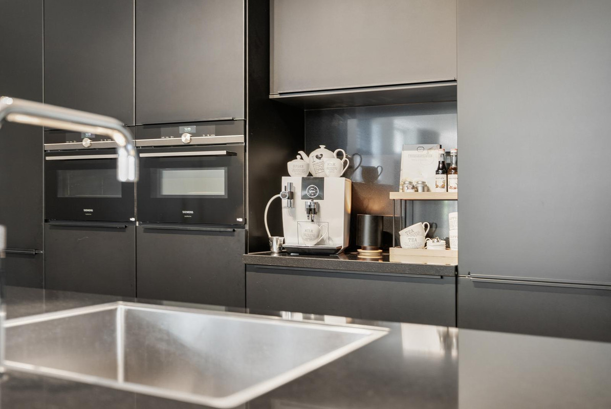 Tussenwoning te koop: Dorpsdijk 211C, Rhoon