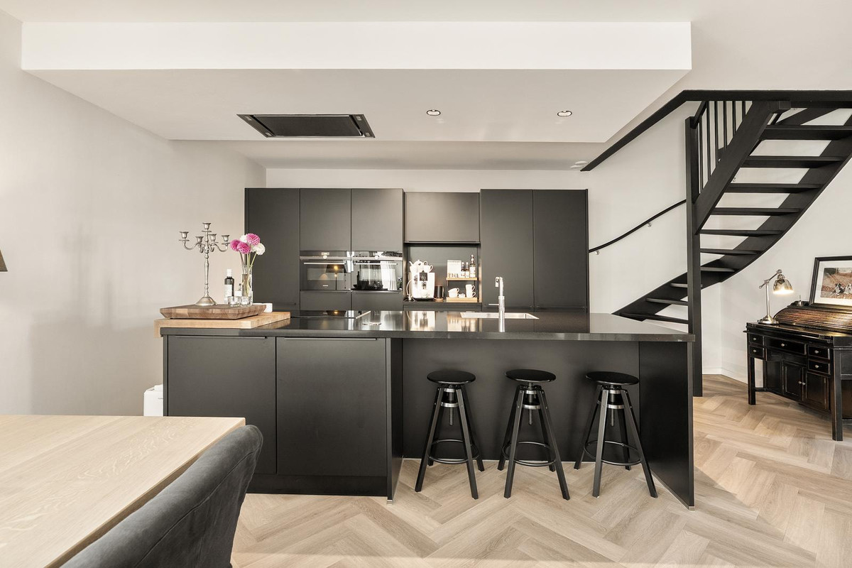 Tussenwoning te koop: Dorpsdijk 211C, Rhoon
