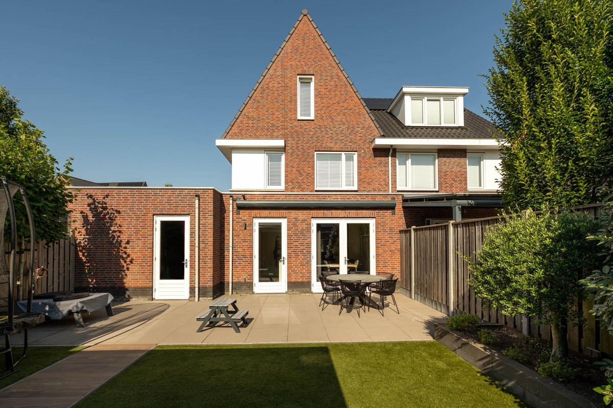 Hoekwoning te koop: Oester 23, Bergen Op Zoom
