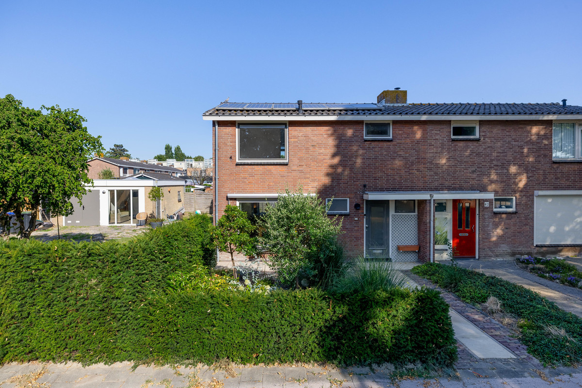 Twee-onder-één-kap te koop: Ds. J.A. Visserstraat 41, Heerjansdam