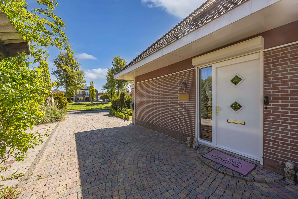 Vrijstaande woning te koop: Trompenburgh 22, Lelystad