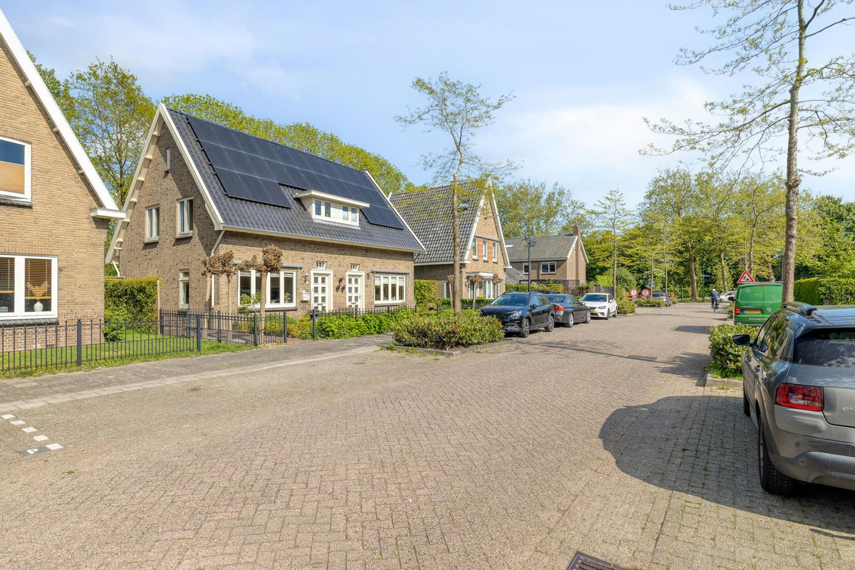 Twee-onder-één-kap te koop: Sportlaan 15, Heerhugowaard