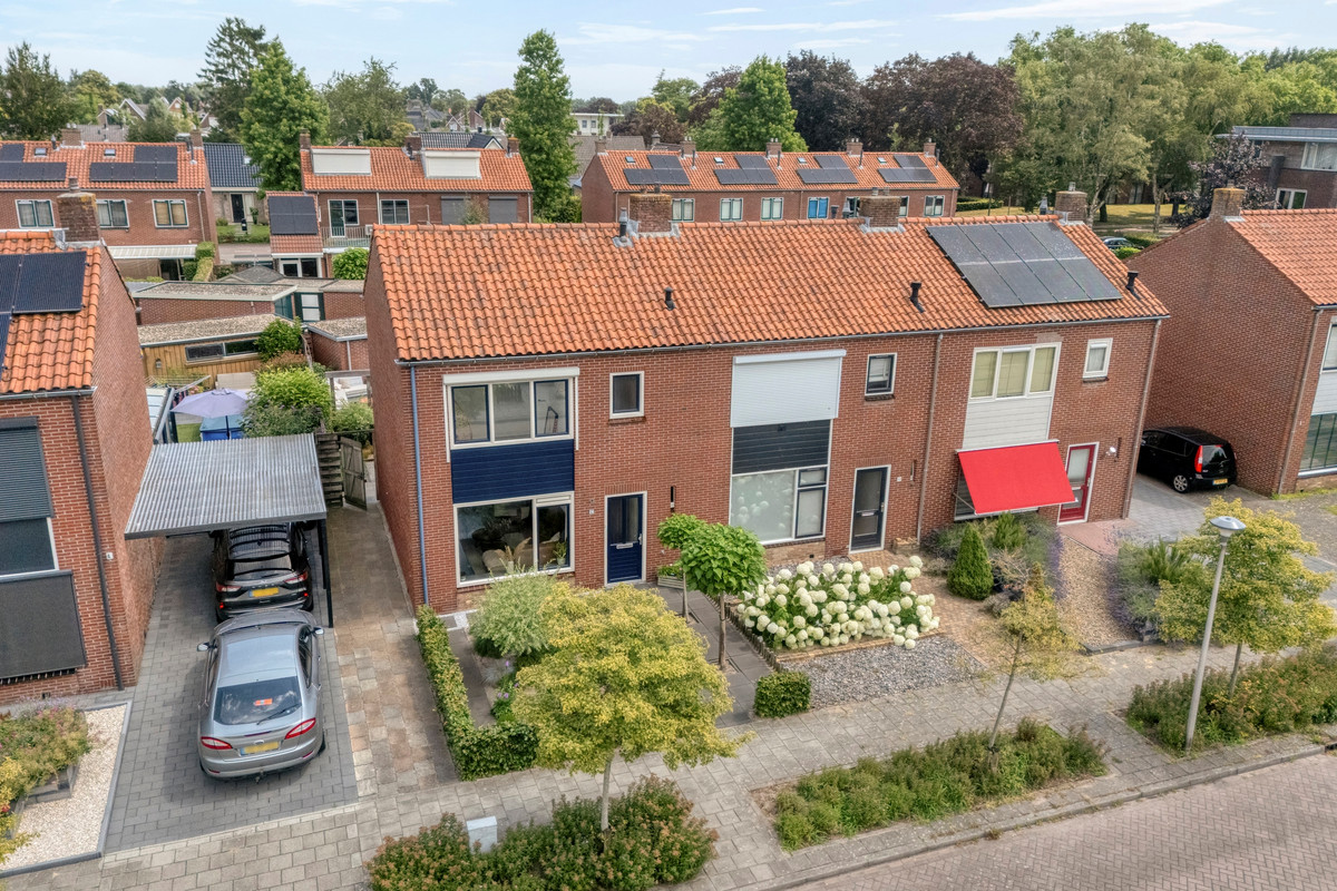 Hoekwoning te koop: Burg.Van Höevellstraat 12, Nieuwleusen