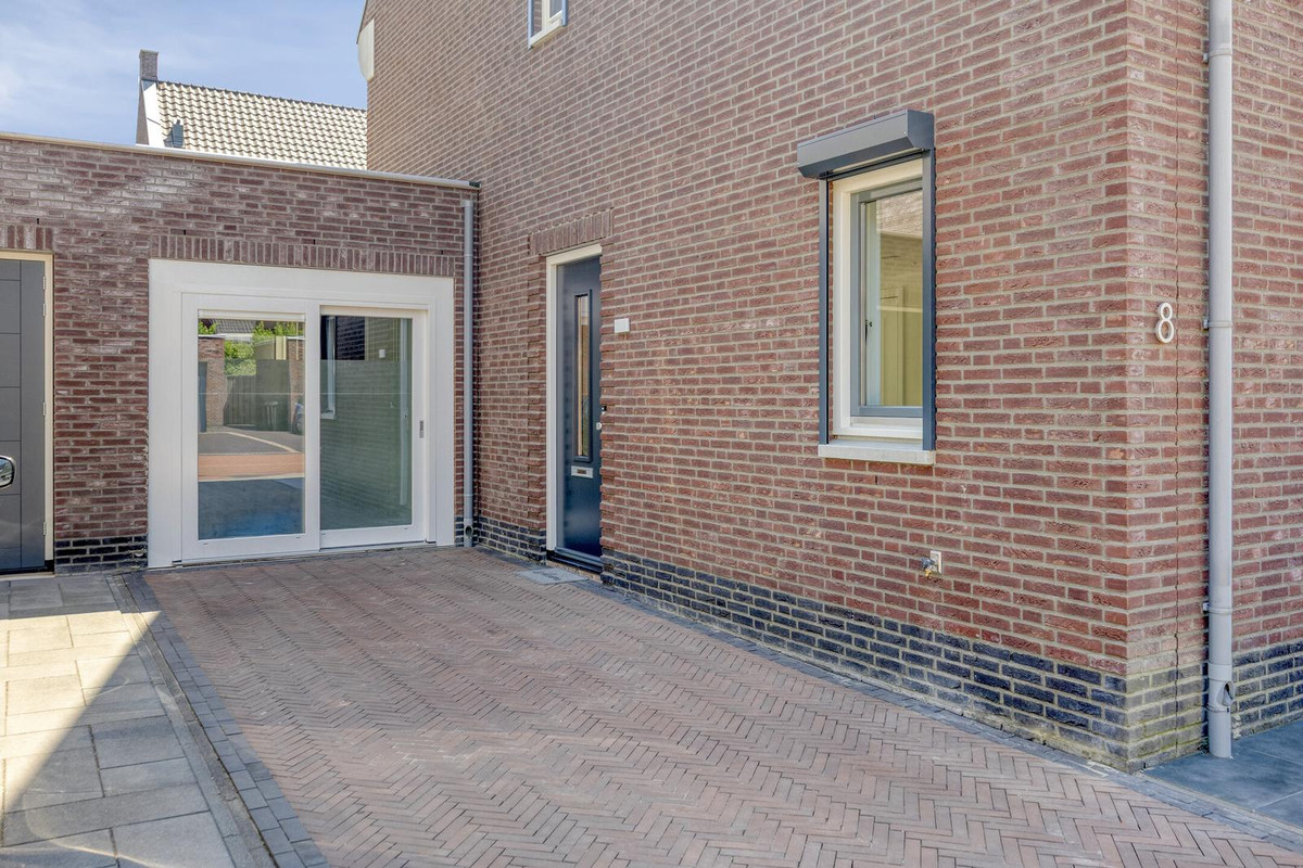 Tussenwoning te koop: Vrouwkespad 8, Geffen