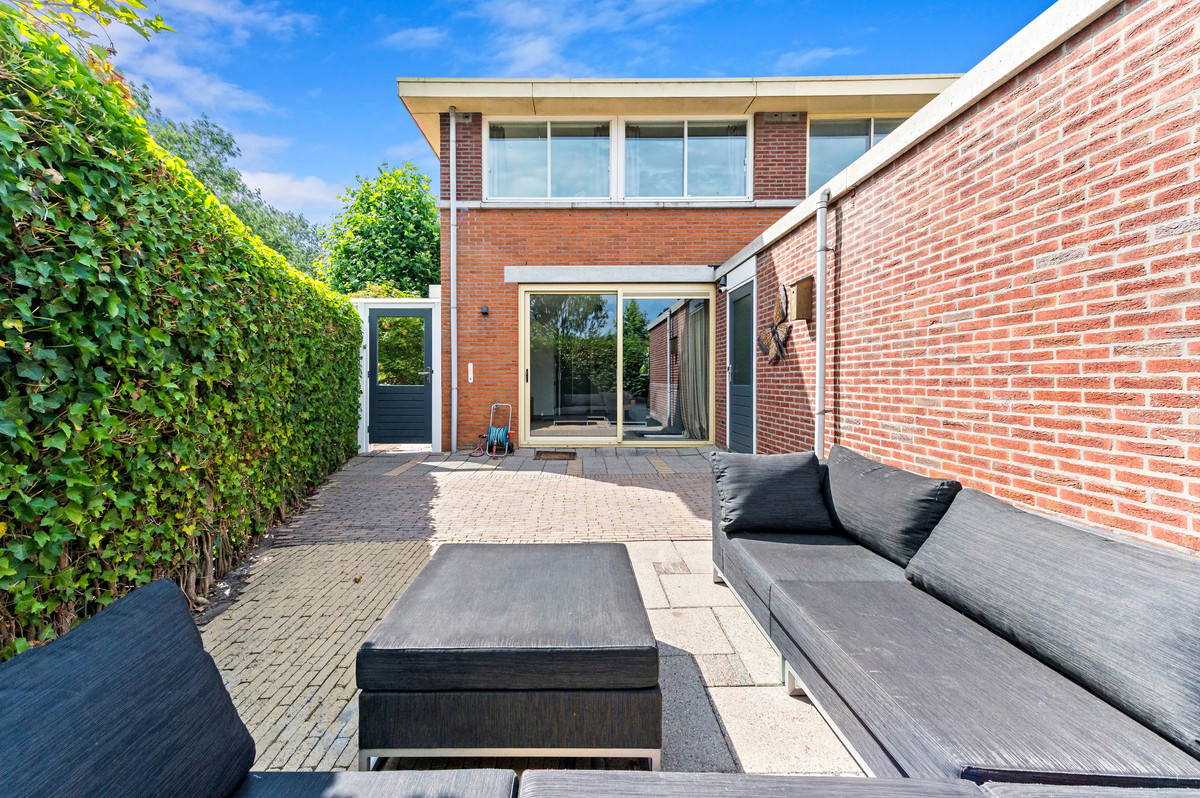 Hoekwoning te koop: Korenmaat 1, Schipluiden