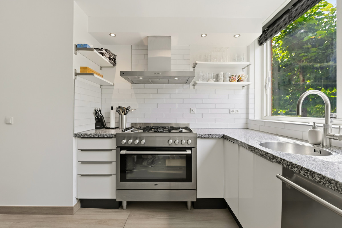 Hoekwoning te koop: Korenmaat 1, Schipluiden