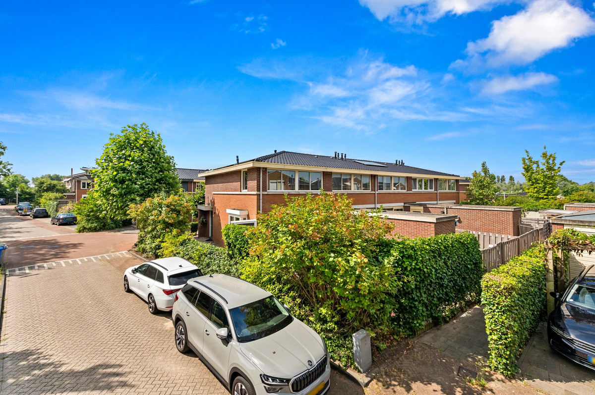 Hoekwoning te koop: Korenmaat 1, Schipluiden