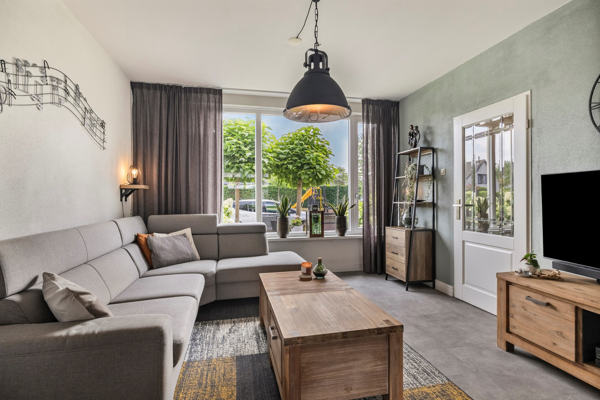 Tussenwoning te koop: Vlierstraat 10, Steenbergen