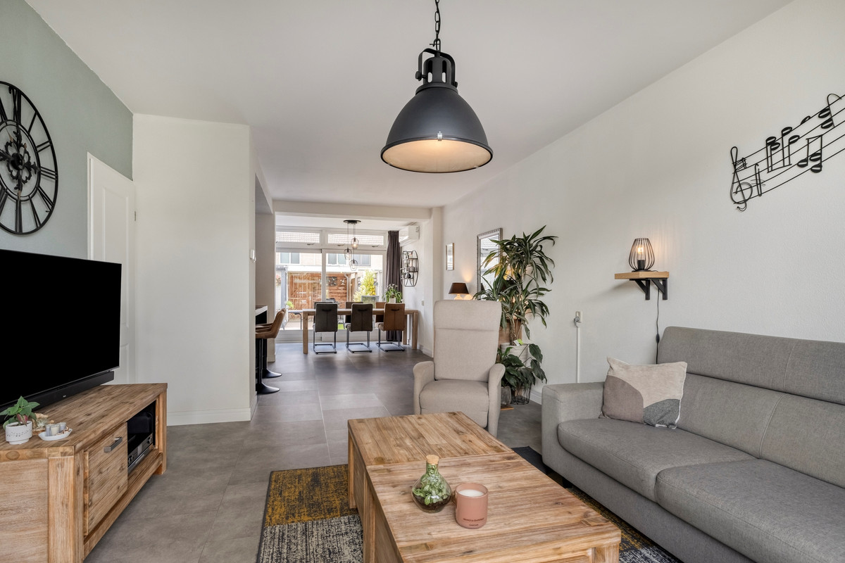 Tussenwoning te koop: Vlierstraat 10, Steenbergen
