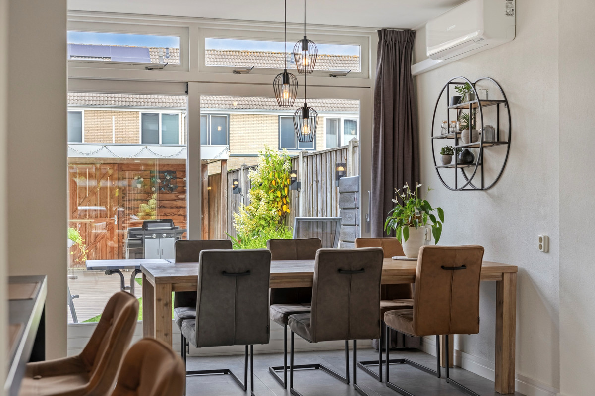 Tussenwoning te koop: Vlierstraat 10, Steenbergen