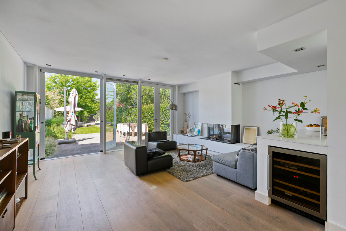 Hoekwoning te koop: Nieuwe Karselaan 46, Amstelveen