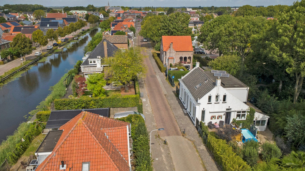 Vrijstaande woning te koop: Molenstraat 45, Strijen