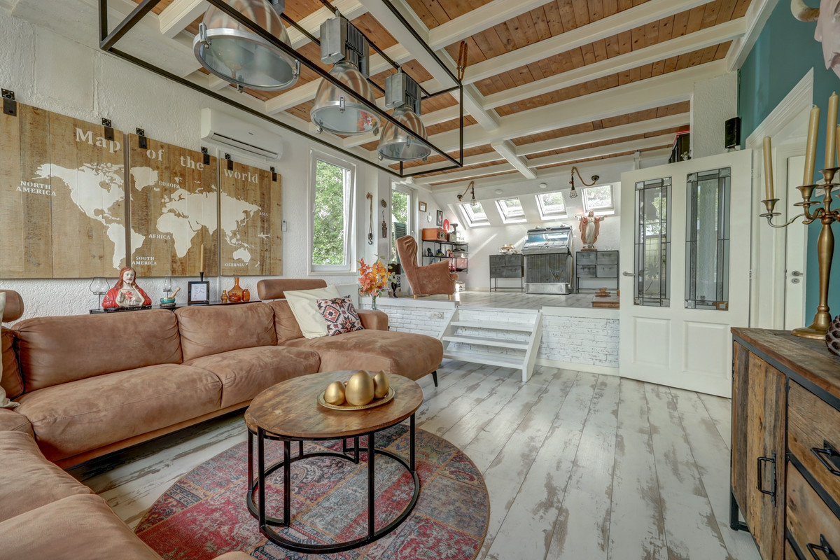 Vrijstaande woning te koop: Molenstraat 45, Strijen