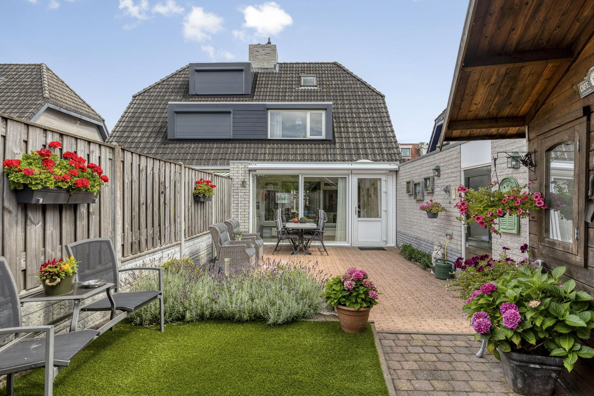 Tussenwoning te koop: Hoefijzer 6, Bergen Op Zoom