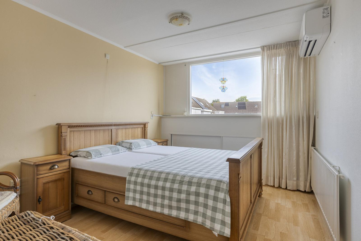 Tussenwoning te koop: Hoefijzer 6, Bergen Op Zoom
