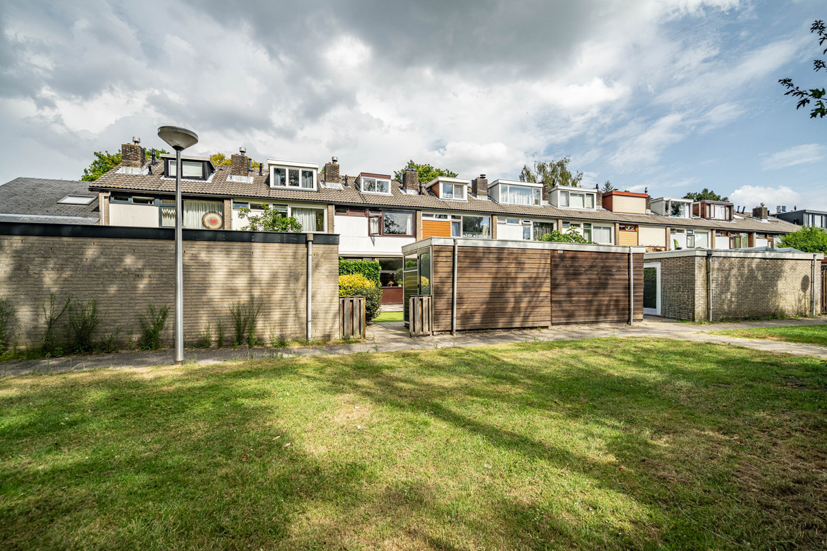 Tussenwoning te koop: Van Der Kamlaan 71, Delft