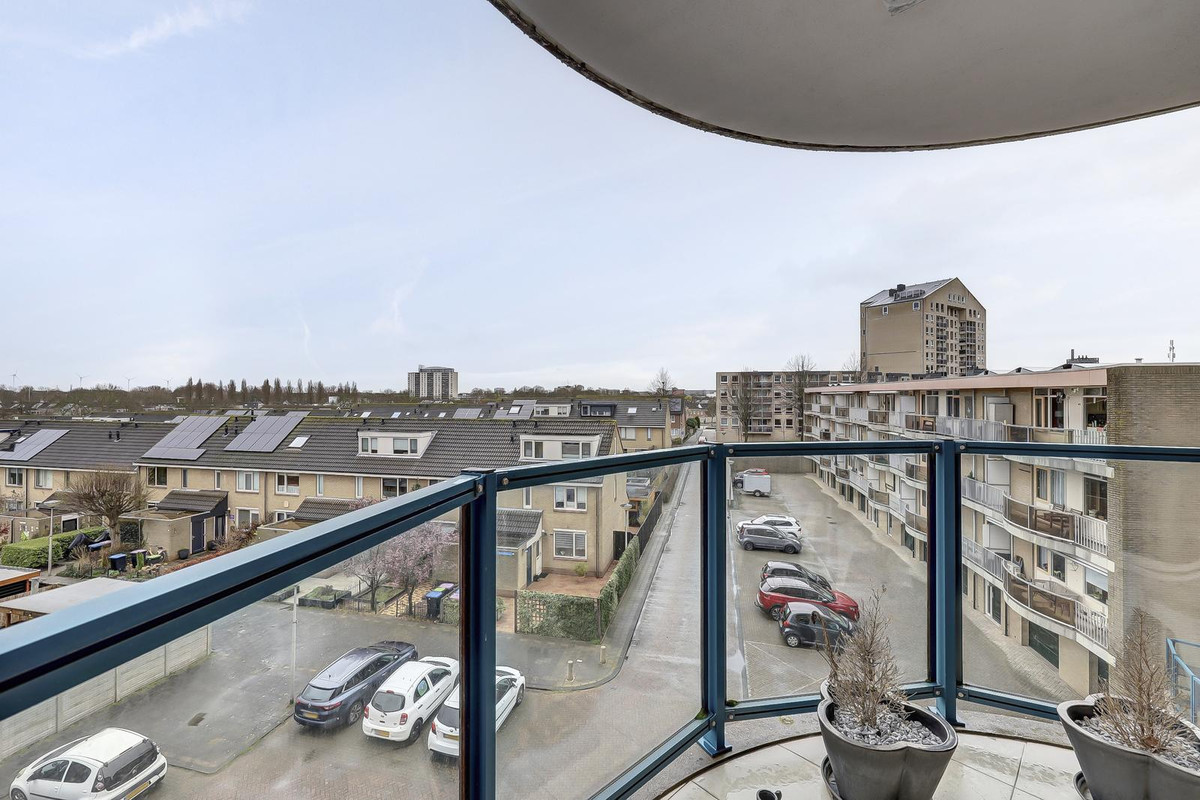 Appartement te koop: Maasboulevard 44B, Spijkenisse