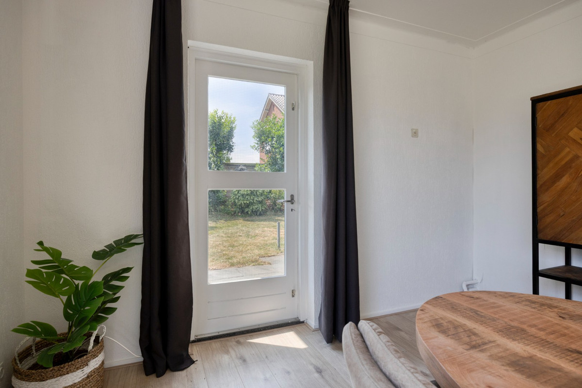 Vrijstaande woning te koop: Prins Bernhardlaan 18, Enter