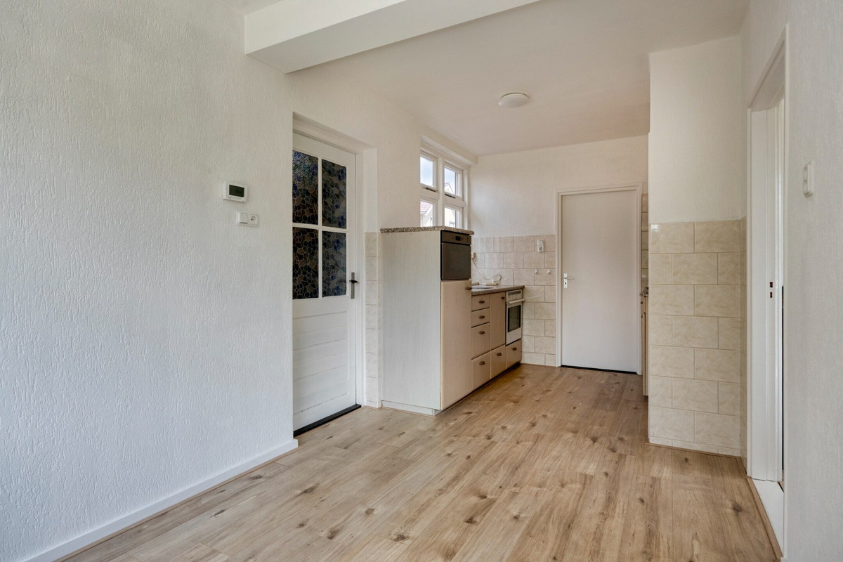 Vrijstaande woning te koop: Prins Bernhardlaan 18, Enter