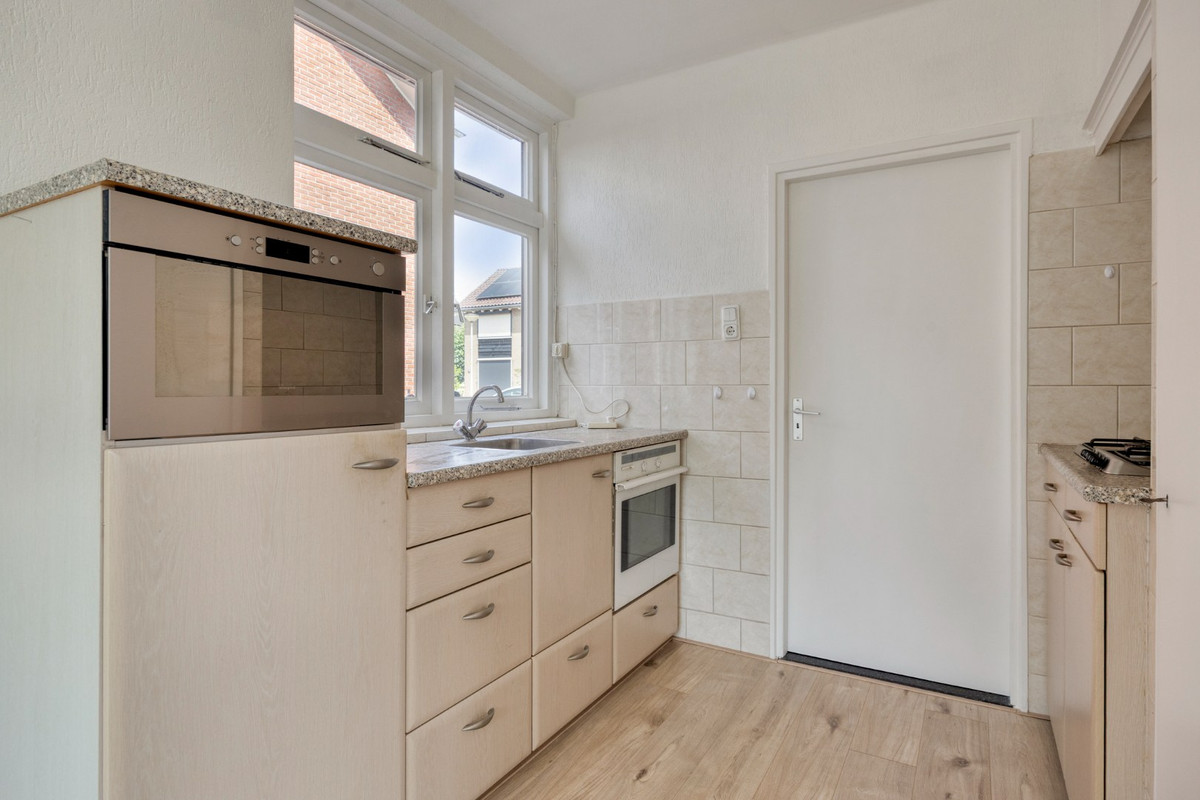 Vrijstaande woning te koop: Prins Bernhardlaan 18, Enter