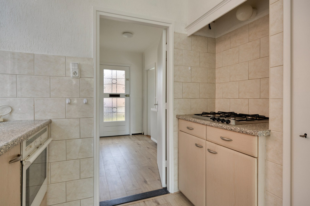 Vrijstaande woning te koop: Prins Bernhardlaan 18, Enter