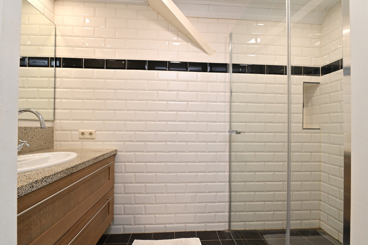 Hoekwoning te koop: Molenstraat 10, Oud-Vossemeer