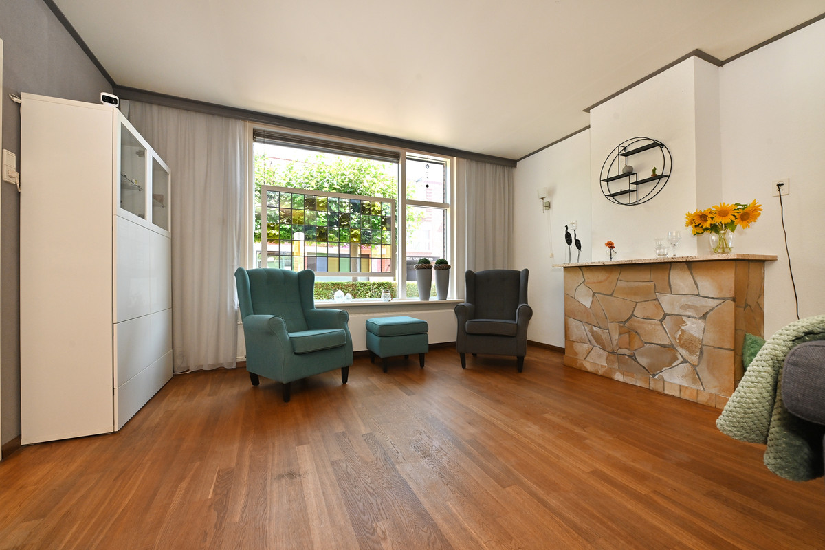 Hoekwoning te koop: Molenstraat 10, Oud-Vossemeer