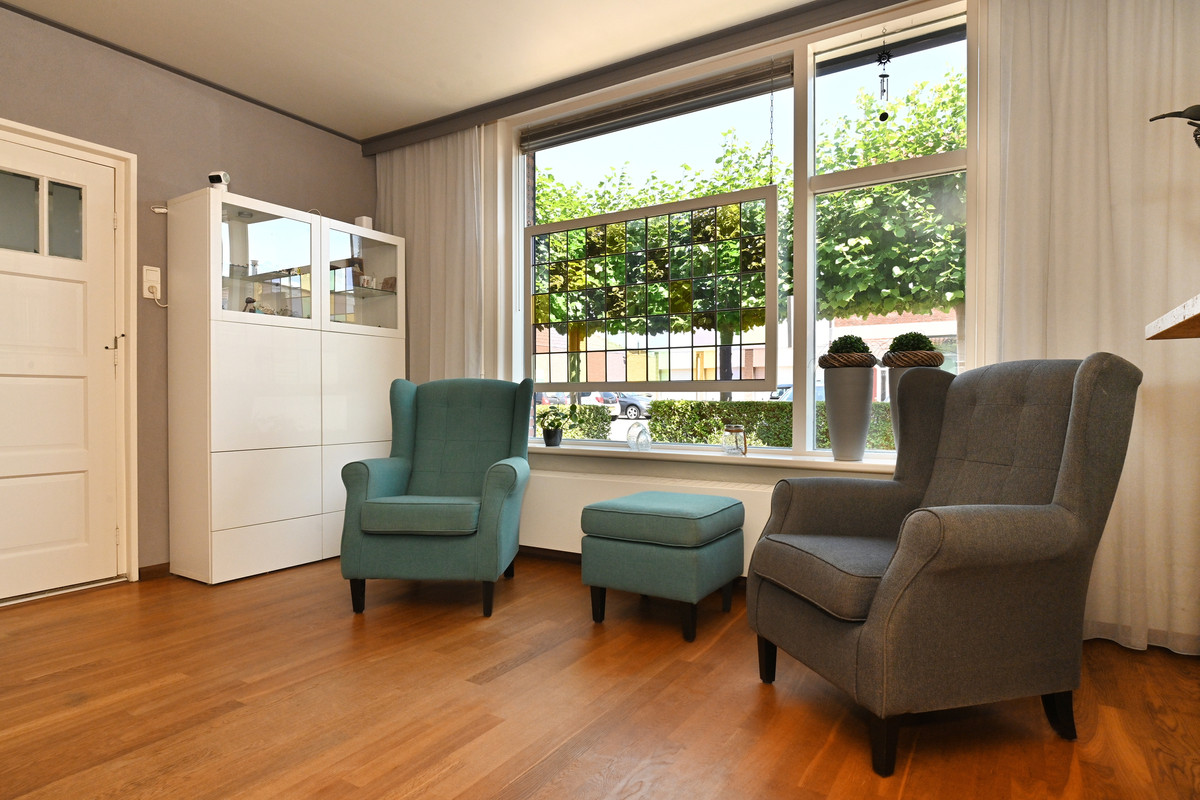 Hoekwoning te koop: Molenstraat 10, Oud-Vossemeer