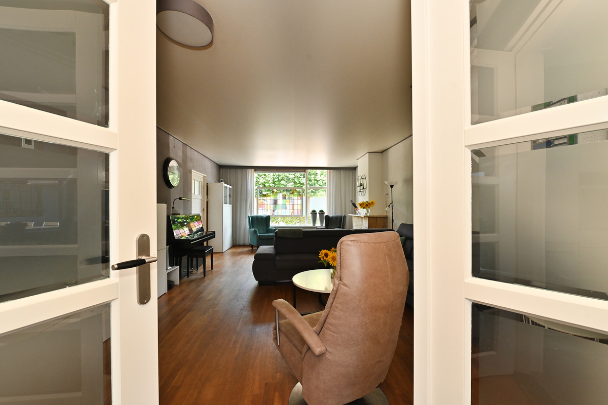 Hoekwoning te koop: Molenstraat 10, Oud-Vossemeer
