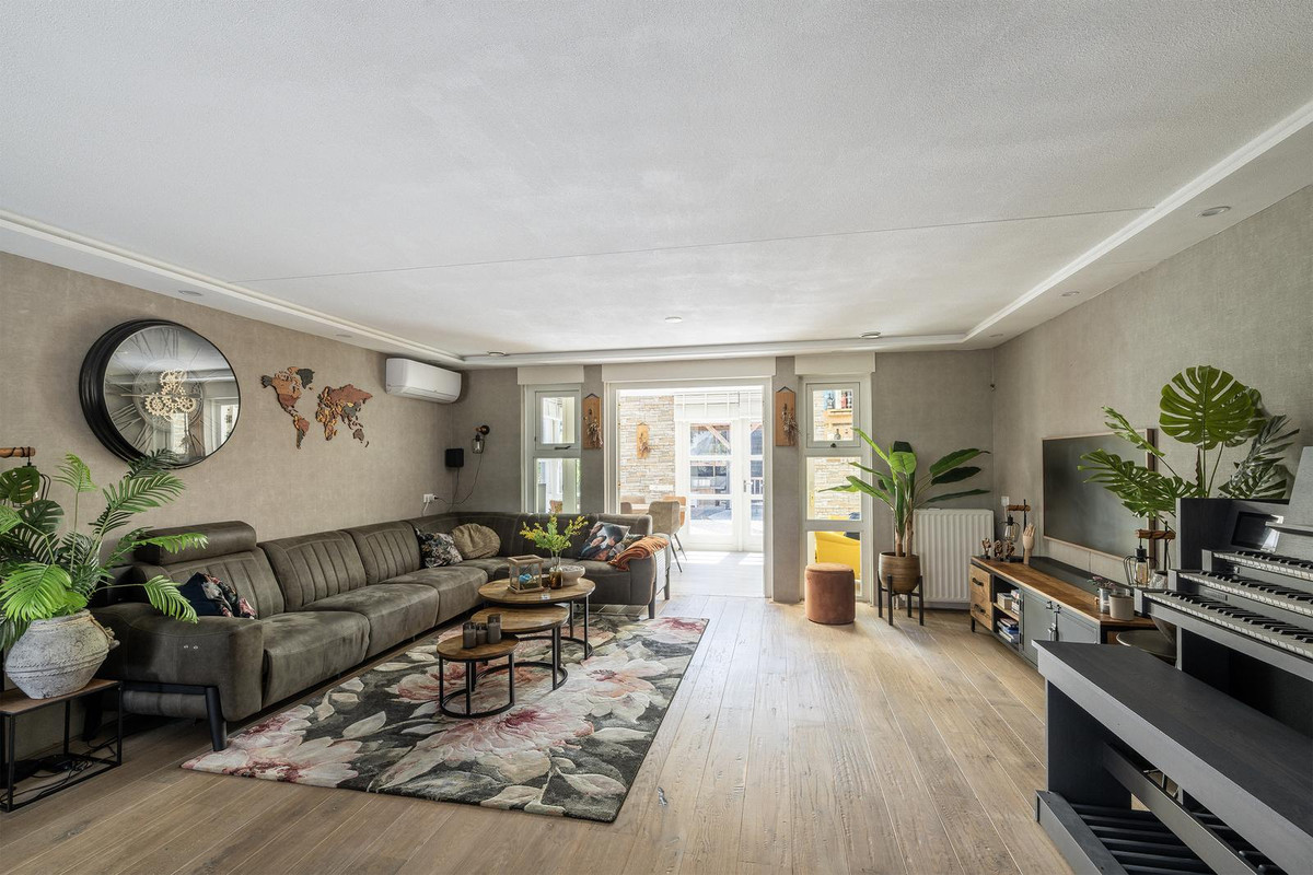 Tussenwoning te koop: Windsingel 57, Tholen