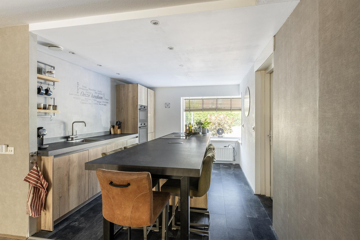 Tussenwoning te koop: Windsingel 57, Tholen
